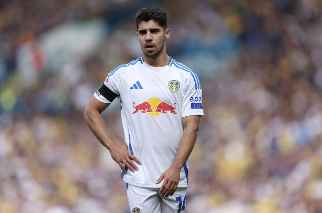 How is Manor Solomon performing on loan at Leeds?
2