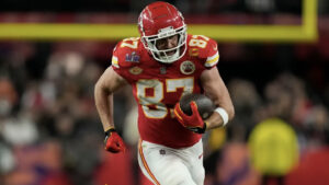 Top 10 Tight Ends in NFL History: Where do Kelce and Gronk Rank? 1